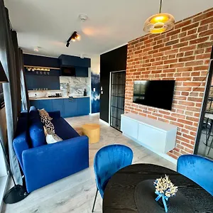 River View Downtown With Balcony Apartament